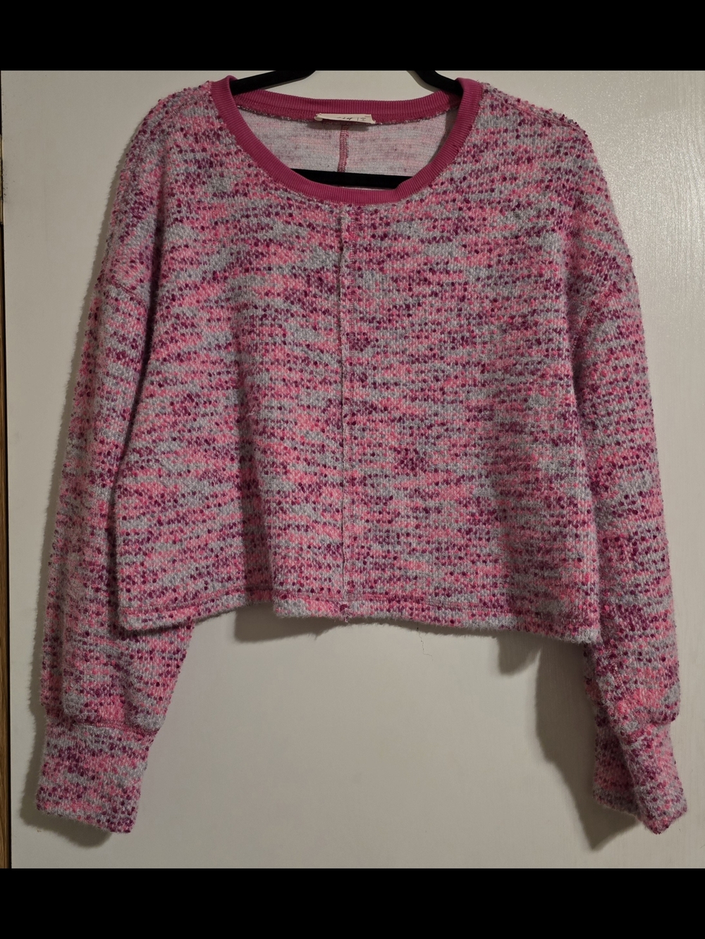 New In Women's M Pink Gray Textured Knit Cropped Sweater Long Sleeve
